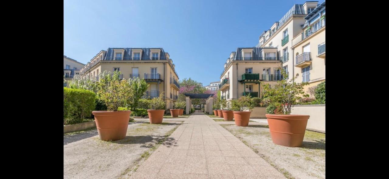 Disney, Very Nice 2 Bedrooms Family Apartment, Wifi, Netflix 8 Pers Chessy  Eksteriør bilde