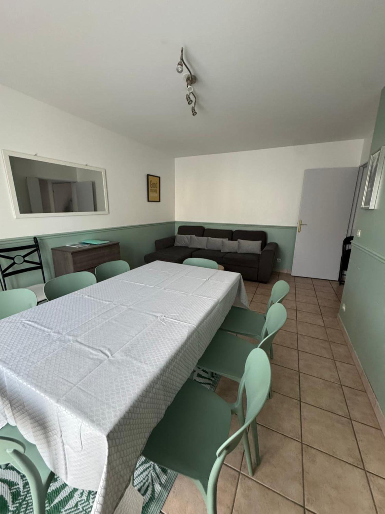 Disney, Very Nice 2 Bedrooms Family Apartment, Wifi, Netflix 8 Pers Chessy  Eksteriør bilde