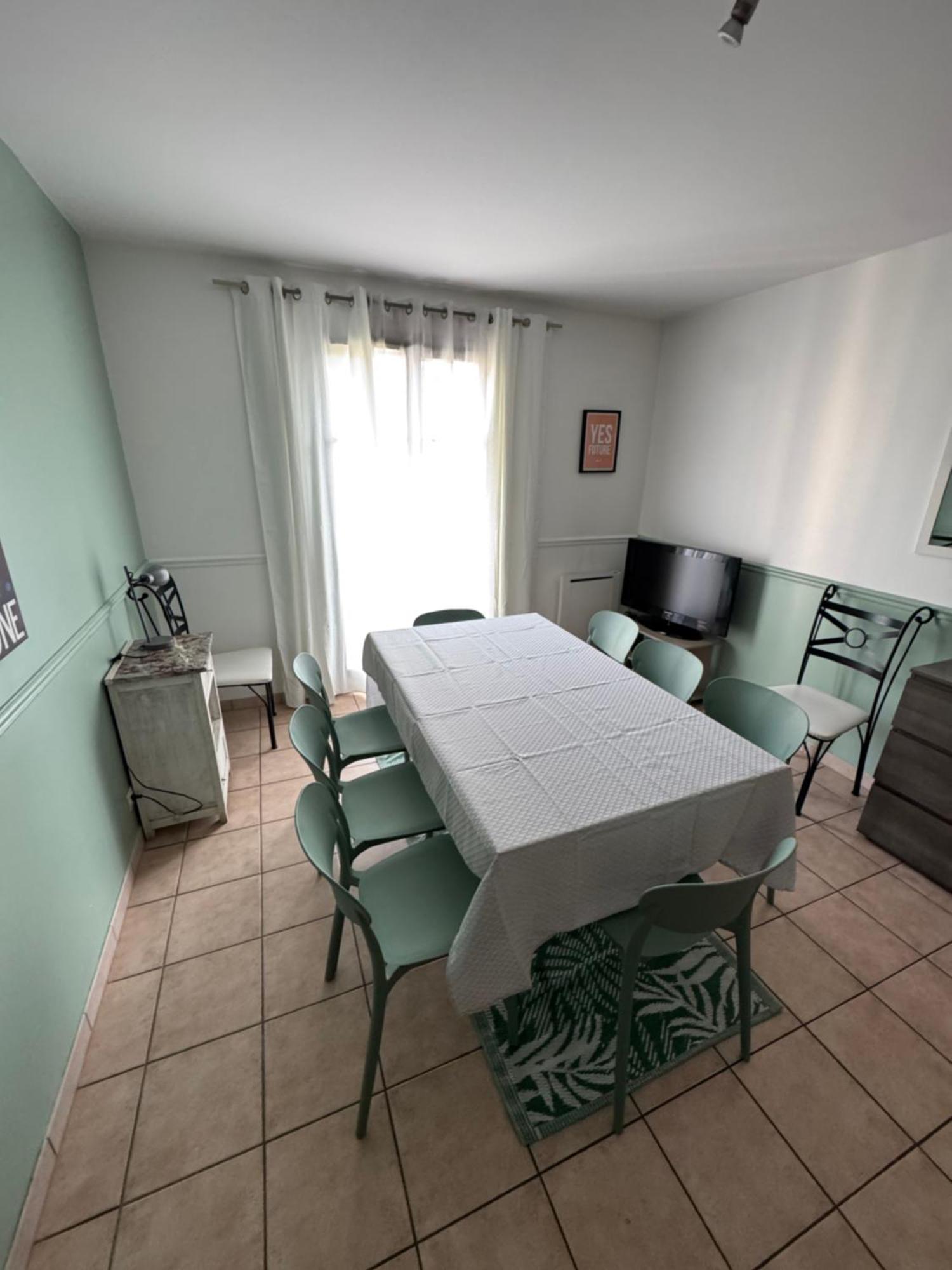 Disney, Very Nice 2 Bedrooms Family Apartment, Wifi, Netflix 8 Pers Chessy  Eksteriør bilde