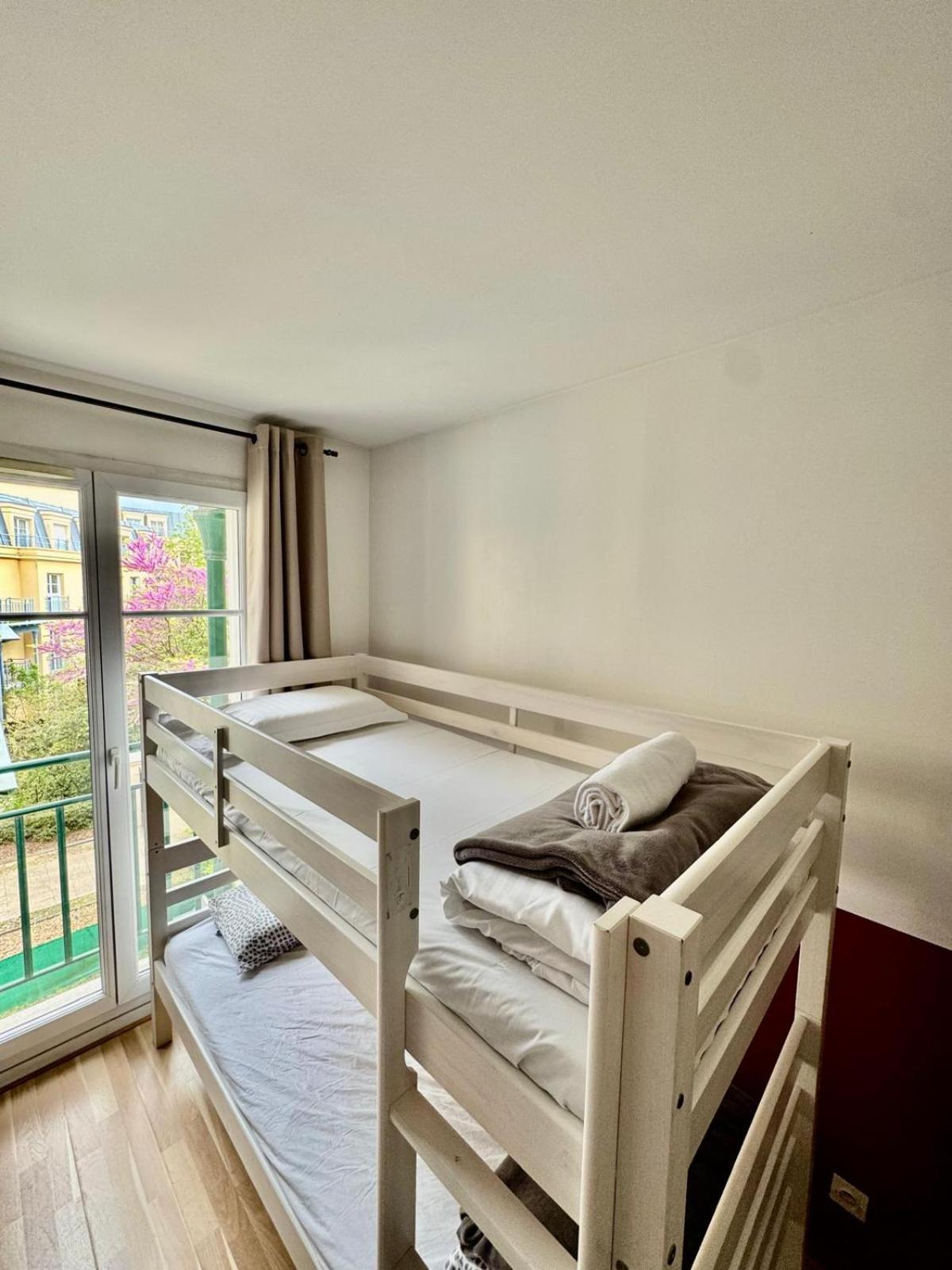 Disney, Very Nice 2 Bedrooms Family Apartment, Wifi, Netflix 8 Pers Chessy  Eksteriør bilde